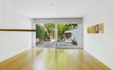 Bifamiliar house - image - 12