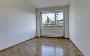 Apartment 4 rooms - image - 3