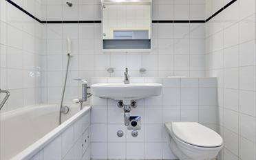 Apartment 4 rooms - image - 7