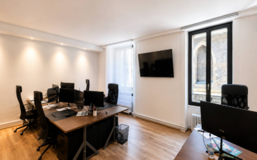 Bureau - image - 1