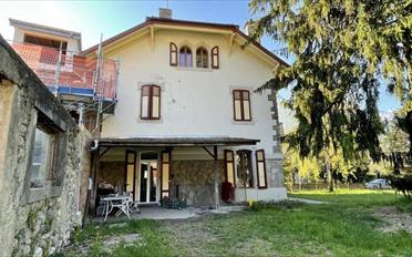 Residential building - image - 6