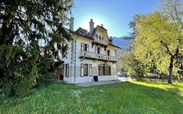 Residential building - image - 1