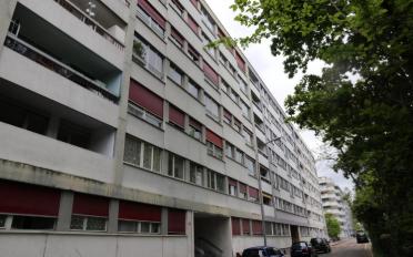 offener Parkplatz - image - 1