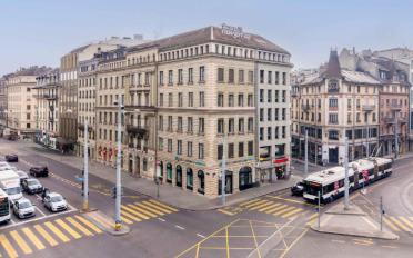Office - image - 4