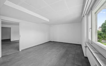 Office - image - 6