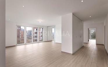 Apartment 9 rooms - image - 2