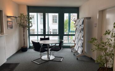 Office - image - 4