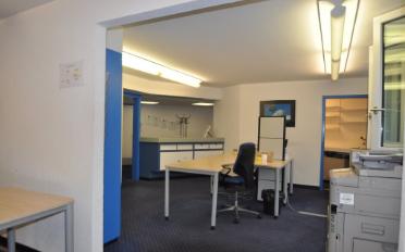 Office - image - 4