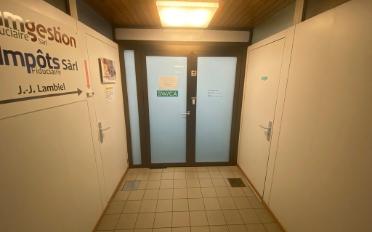 Office - image - 11