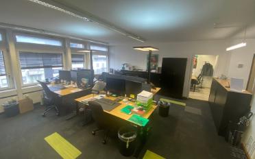 Office - image - 4