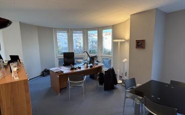 Office - image - 1