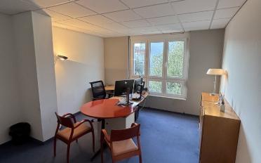 Office - image - 4