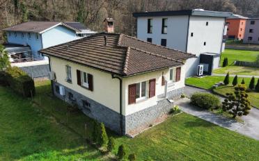 Einfamilienhaus 4.5 Zimmer - image - 1