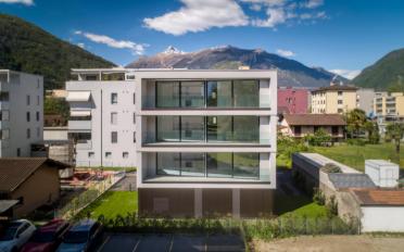 Immeuble résidentiel 12.5 pièces - image - 10