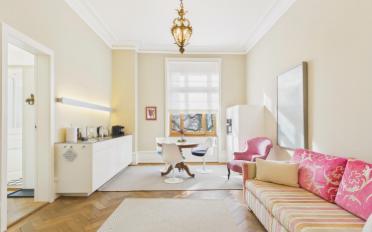 Furnished flat 2.5 rooms - image - 1