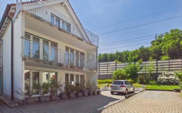 Reihenfamilienhaus 6.5 Zimmer - image - 1