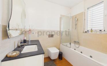 Villa 7.5 Zimmer - image - 9
