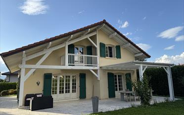 Villa - image - 1