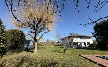 Villa - image - 1