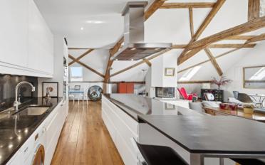 Attic flat 2.5 rooms - image - 3
