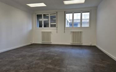 Mixed use property 1 room - image - 2