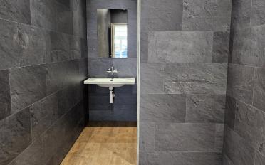 Mixed use property 1 room - image - 3