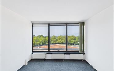 Office - image - 8