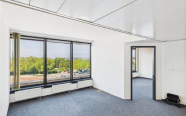 Office - image - 6