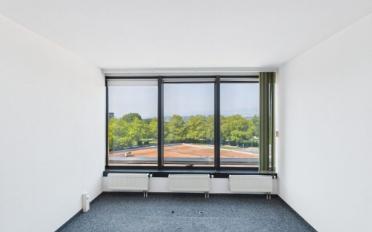 Office - image - 8