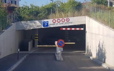 Covered slot - image - 1