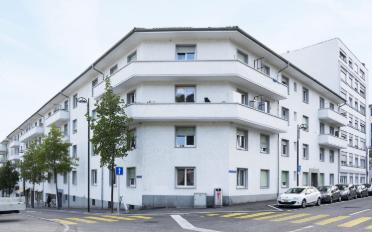 Moto Hallenplatz - image - 2