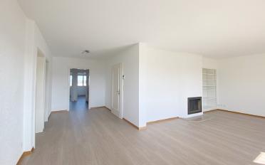 Apartment 4 rooms - image - 2