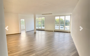 Office - image - 9