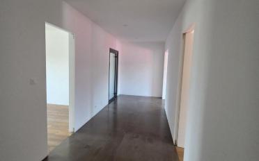 Office - image - 5