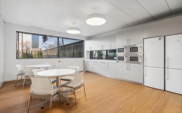 Office - image - 4