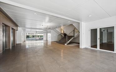 Office - image - 4