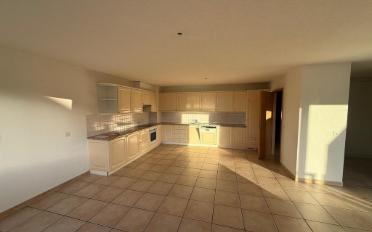 Apartment 4 rooms - image - 3