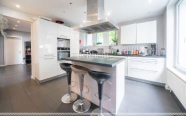 Einfamilienhaus 6.5 Zimmer - image - 4