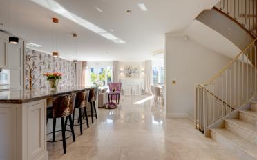 Einfamilienhaus 10.5 Zimmer - image - 2