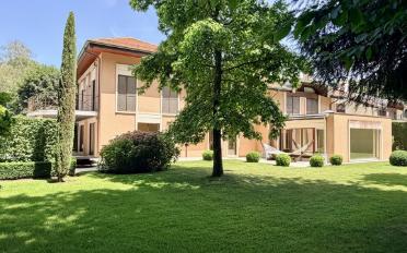Einfamilienhaus 10 Zimmer - image - 1