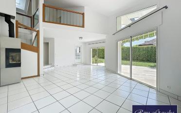 Villa 1 room - image - 2