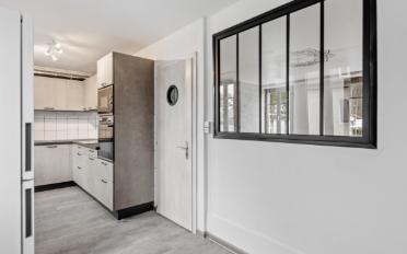 Residential building 14.5 rooms - image - 7