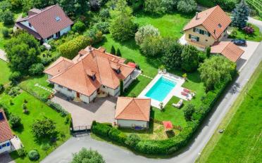 Einfamilienhaus 6.5 Zimmer - image - 2