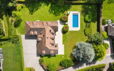Einfamilienhaus 10 Zimmer - image - 1