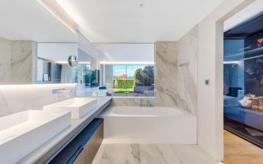 Maison jumelée 9 pièces - image - 12