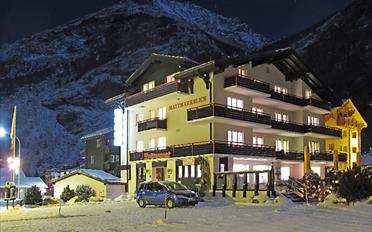 Hotel - image - 1