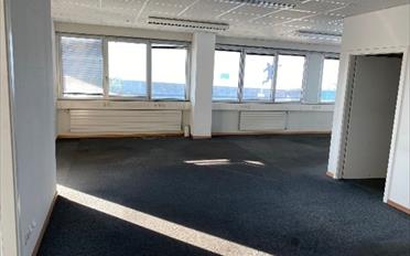 Office - image - 5