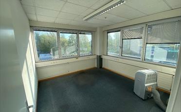 Office - image - 12