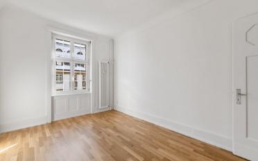 Apartment 5 rooms - image - 9
