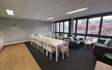 Office - image - 7